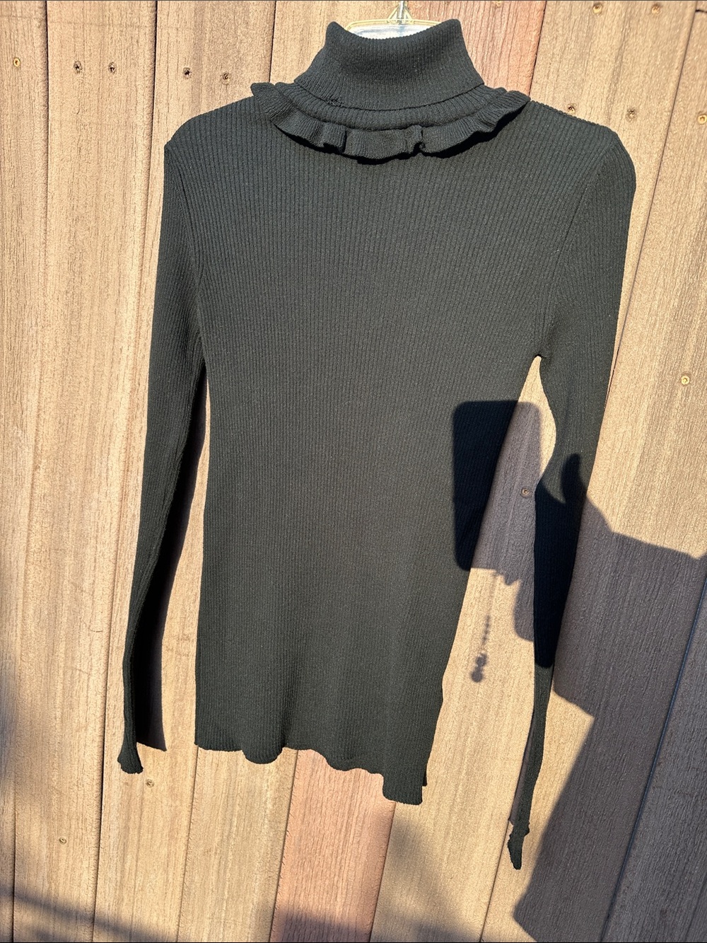 H&M | Women’s Black Ruffled Long Sleeved Ribbed Turtleneck Top